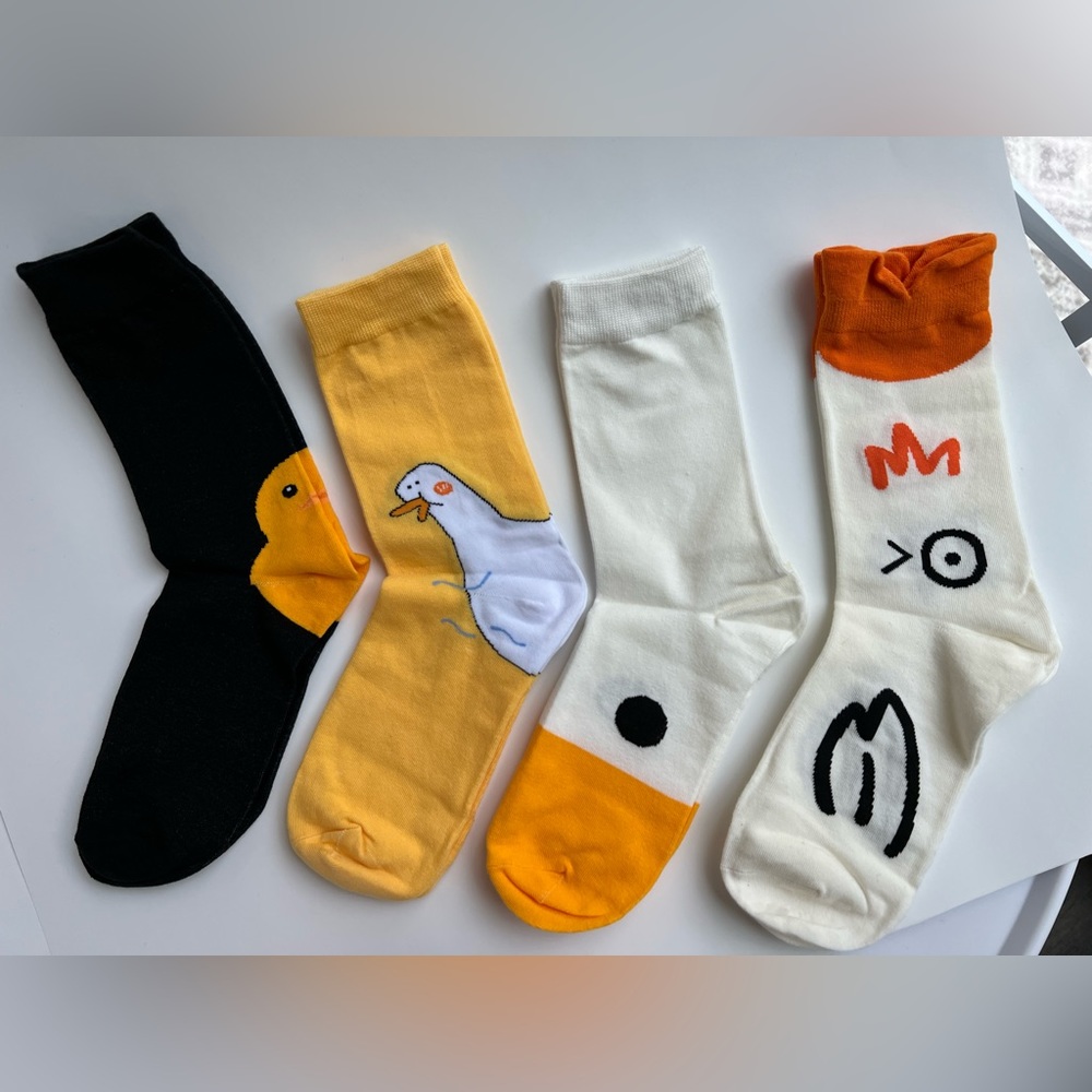 NWT！Unisex stylish and cute ducks socks 4 pairs set